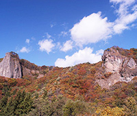 男神岩・女神岩・鳥越山