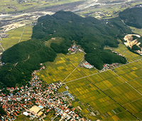 向羽黒山城跡